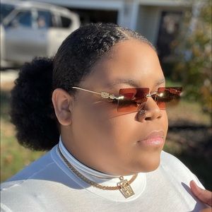 Meet your Posher, Monique